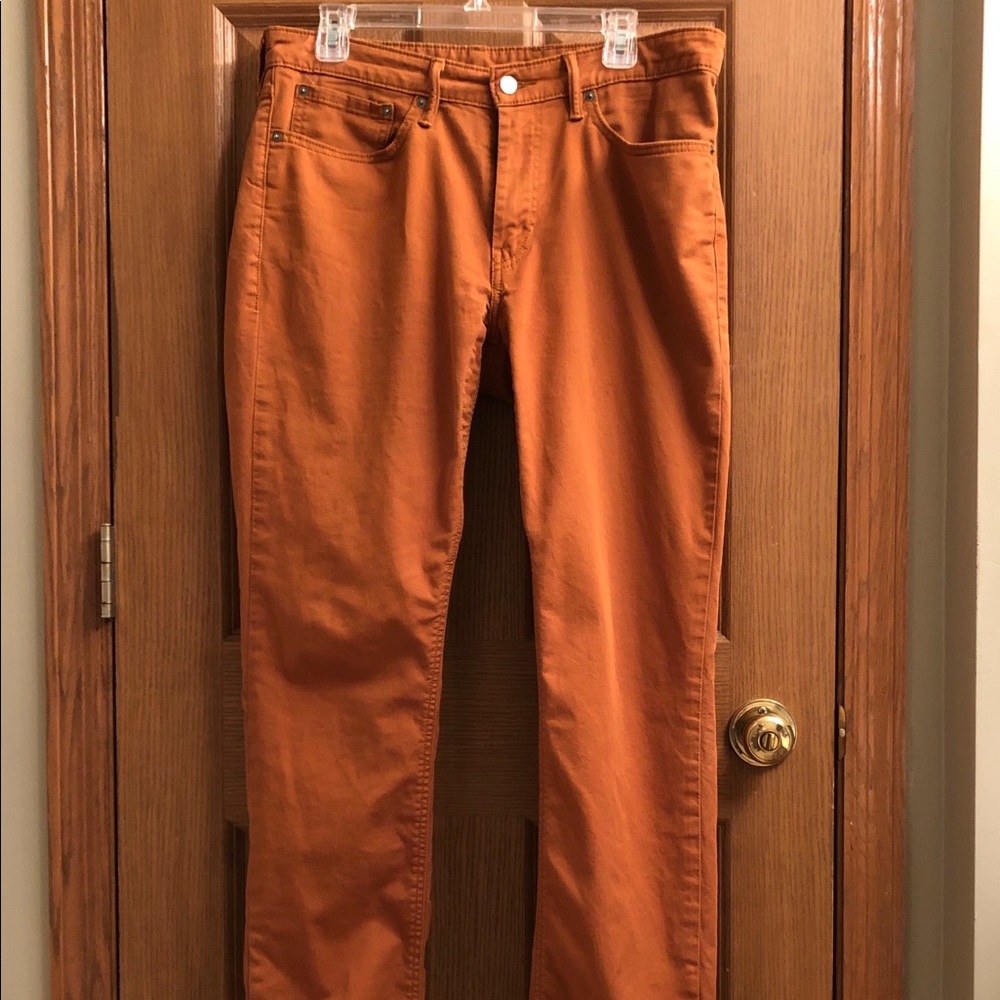 Men’s Levi’s 511 commuter pants.